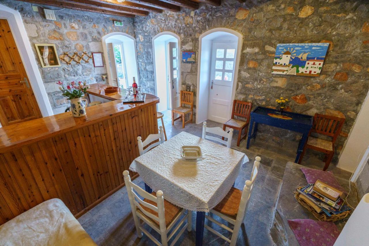 Villa Mandraki Хидра Екстериор снимка