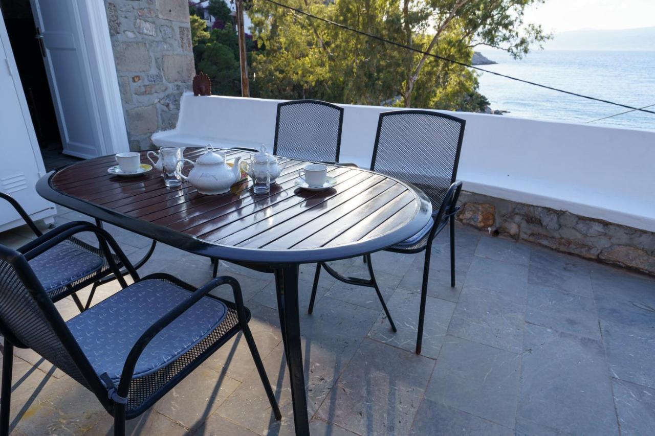 Villa Mandraki Хидра Екстериор снимка
