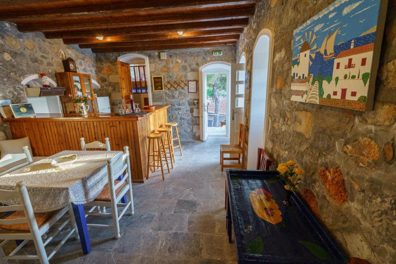Villa Mandraki Хидра Екстериор снимка