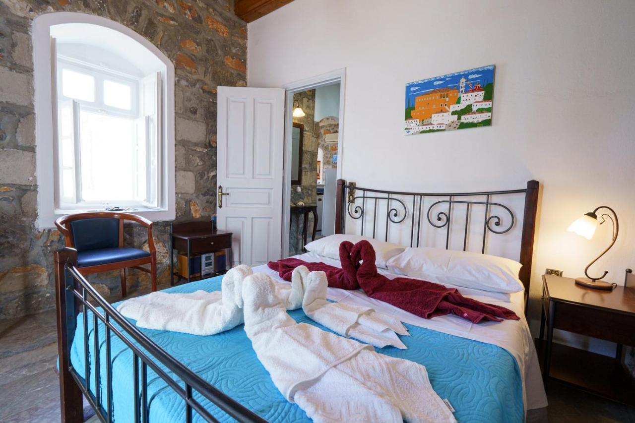 Villa Mandraki Хидра Екстериор снимка