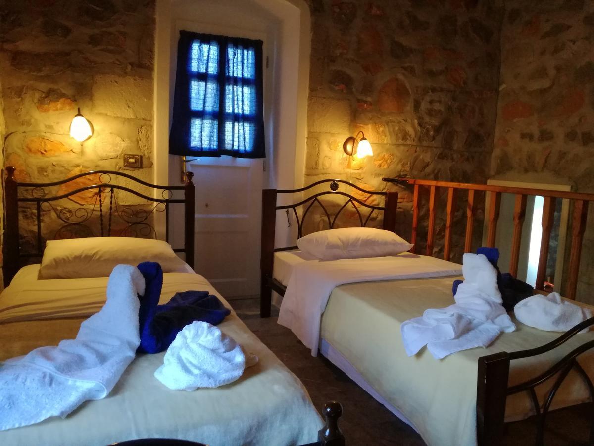 Villa Mandraki Хидра Екстериор снимка